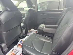 Toyota Highlander Platinum AWD 2020 Red