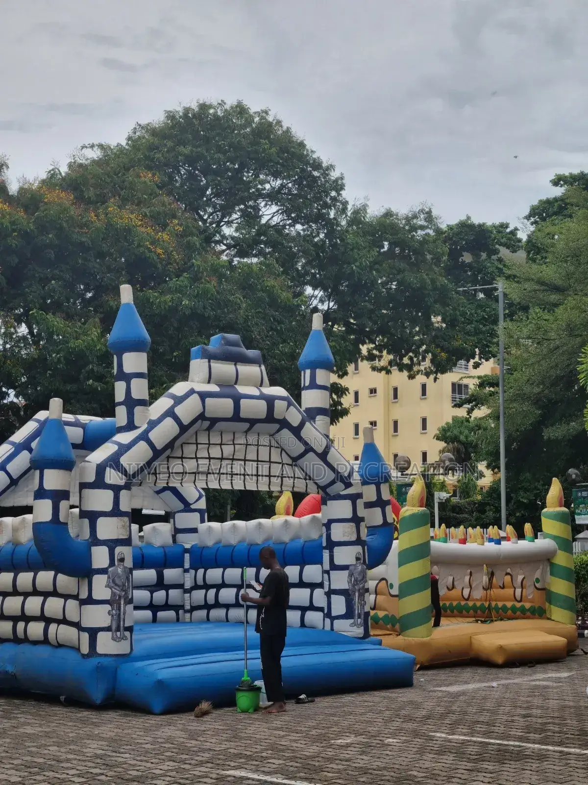 Bouncing Castle Party Size