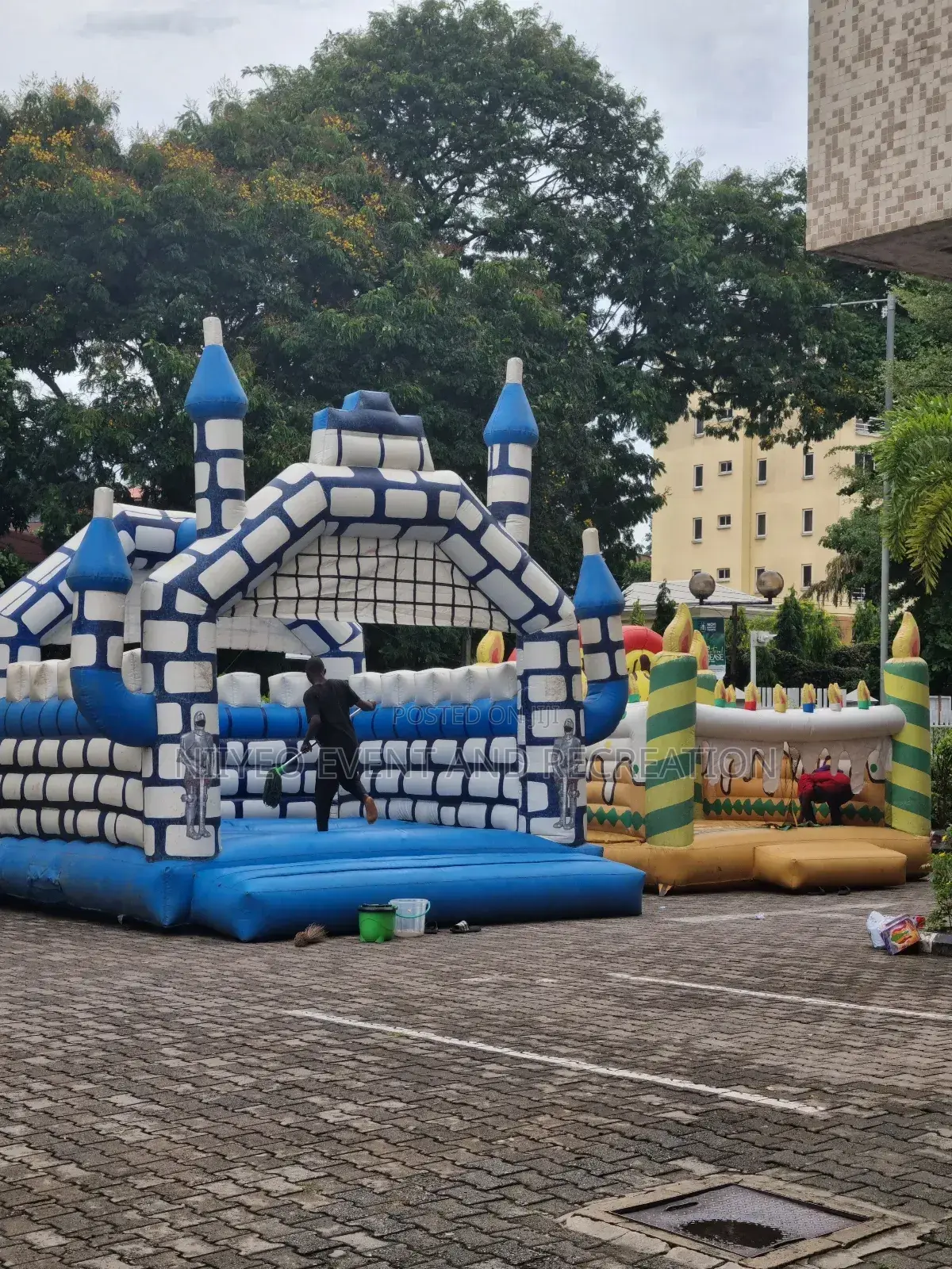 Bouncing Castle Party Size