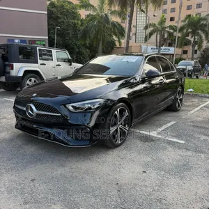 Mercedes-Benz C300 2023 Black
