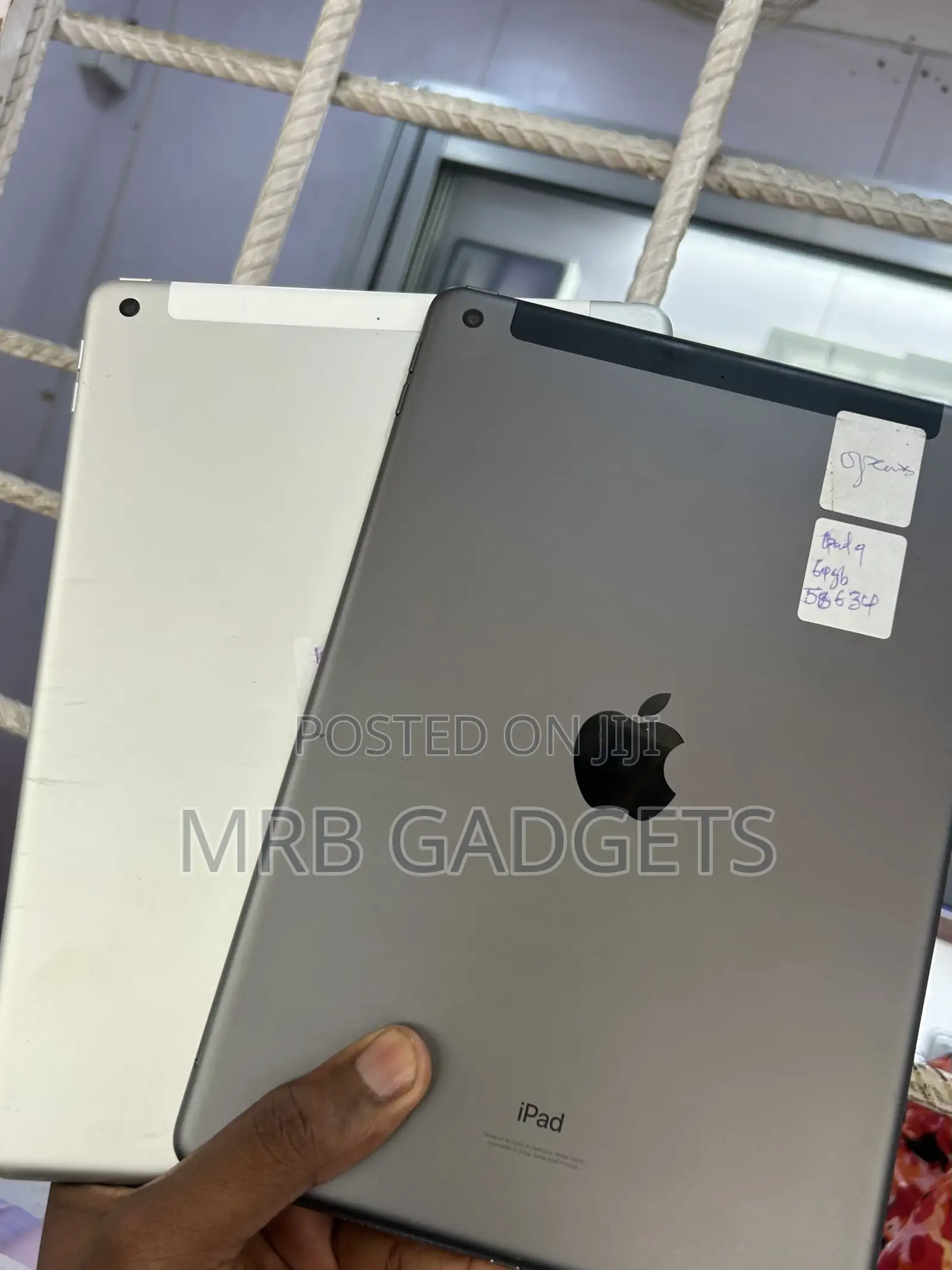 Apple iPad 10.2 (2021) 64 GB Gray