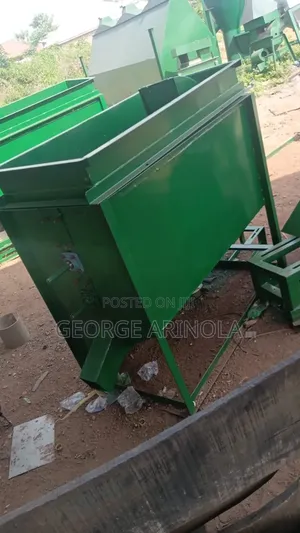 Palm Kernel. Wet Fibre and Nut Separator.