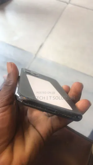 Photo - Apple iPhone 11 Pro 256 GB Gray