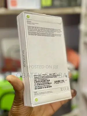 New Apple iPhone 13 128 GB Black