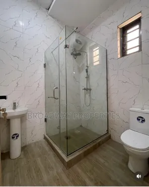 5bdrm Duplex in Magodo Phase1 for rent