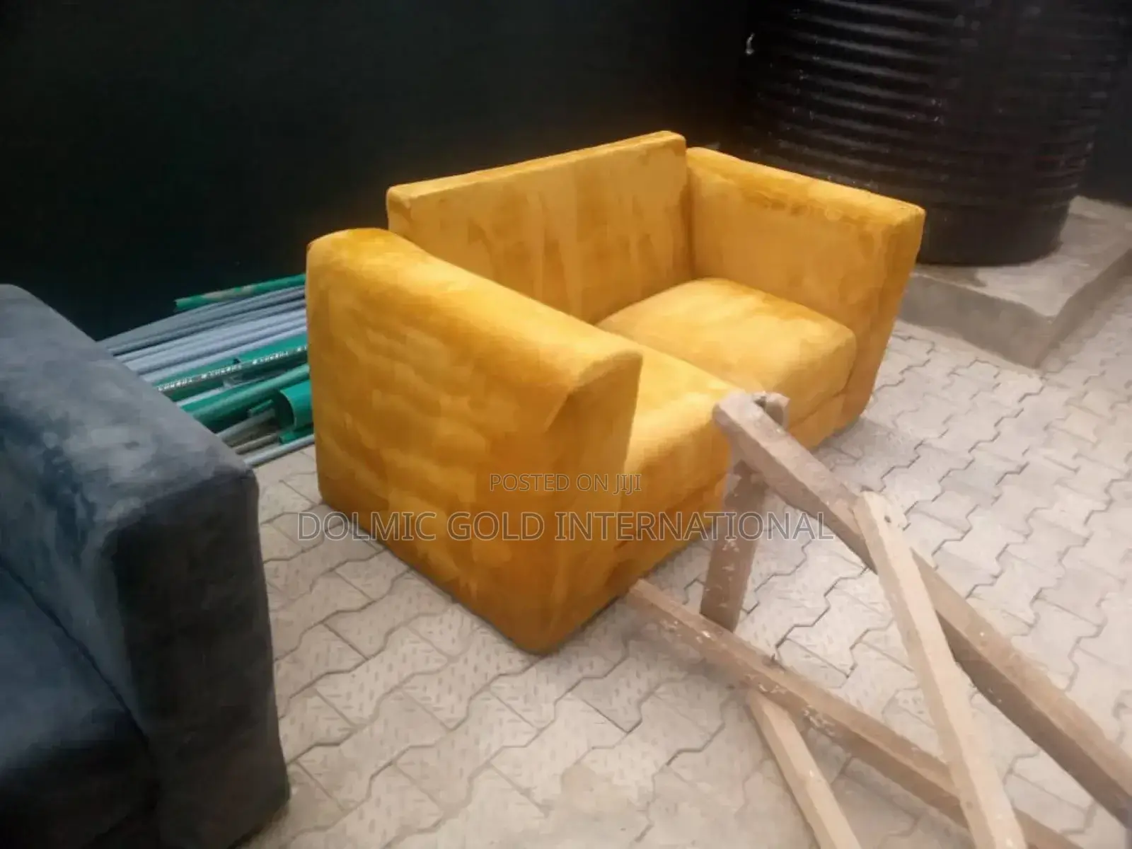 Professional Furniture Settee Cleaning