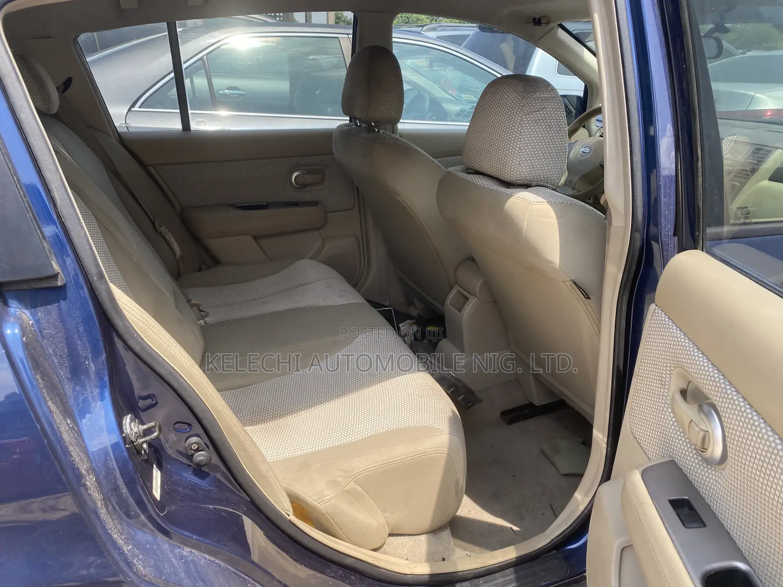 Nissan Versa 1.8 SL Hatchback 2007 Blue