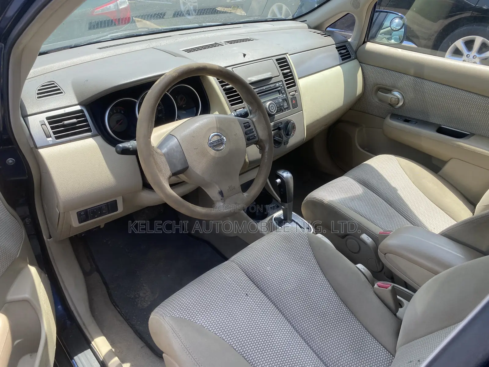 Nissan Versa 1.8 SL Hatchback 2007 Blue