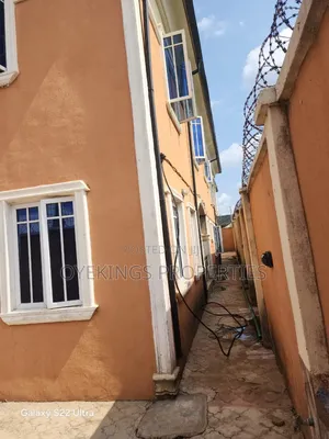 3bdrm Block of Flats in Promise Land, Akala Express for sale