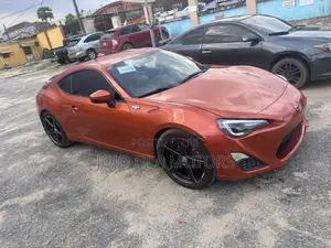 Toyota Corolla 2013 Orange