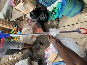 Dustbins Picker