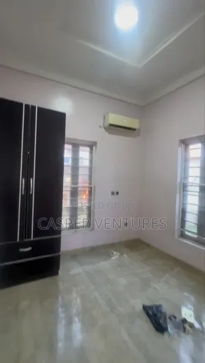 1bdrm Room & Parlour in Van Daniels, Lekki Phase 2 for rent
