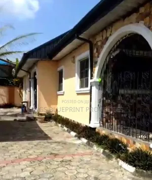 Photo - 4bdrm Bungalow in Ugbolokposu, Warri for sale