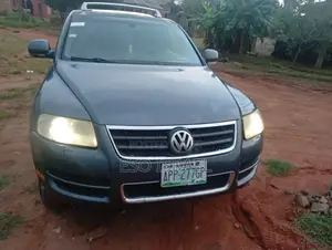 Photo - Volkswagen Touareg 2004 Gray
