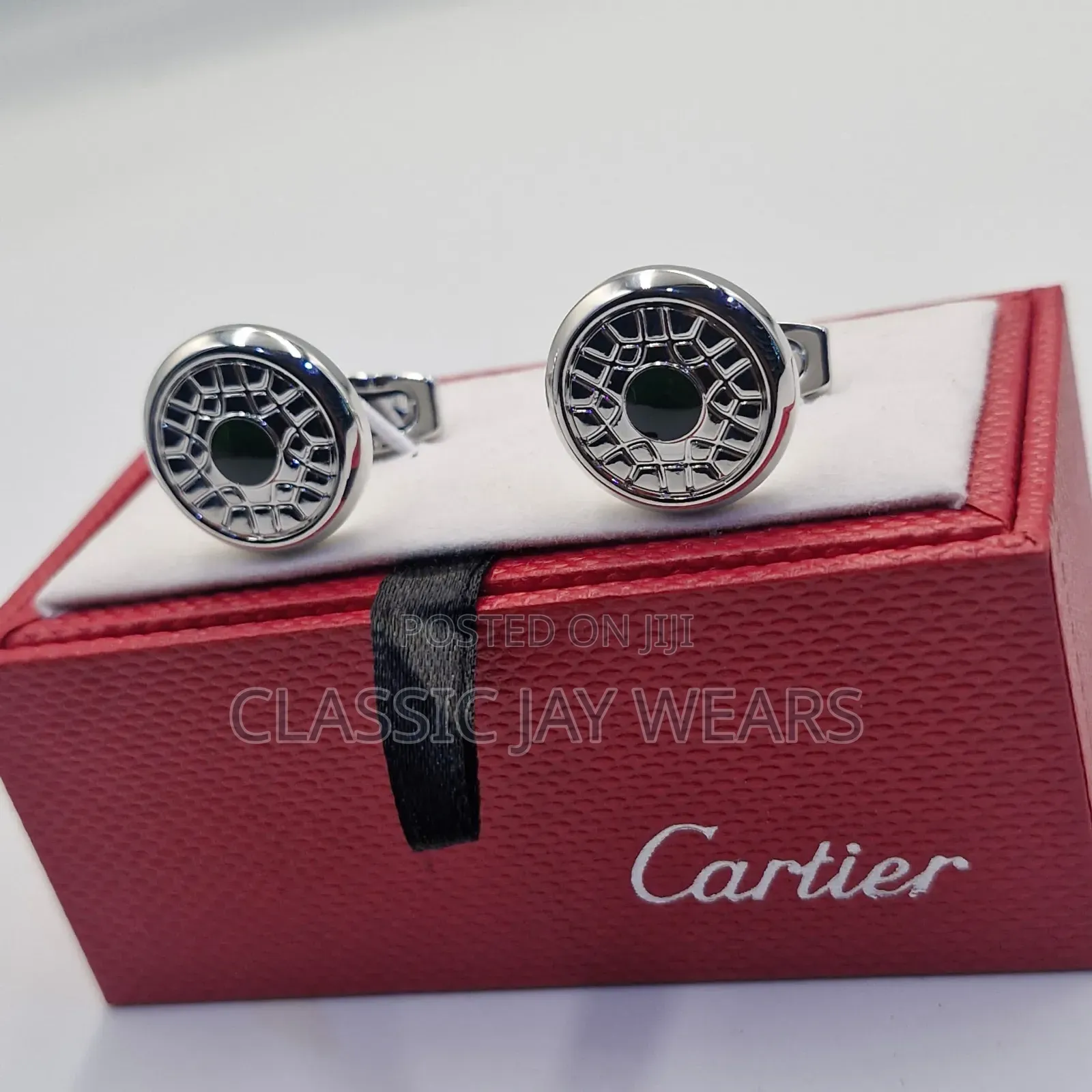 Bunch Designer Cartier Cuff Links