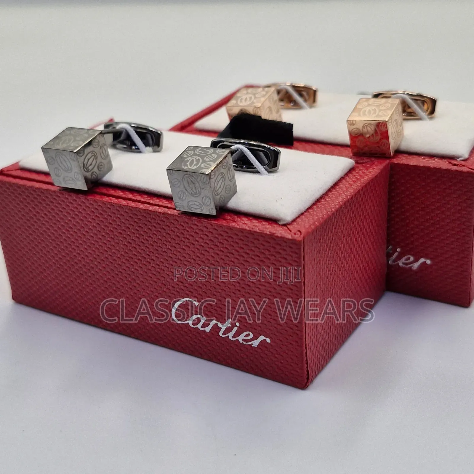 Bunch Designer Cartier Cuff Links