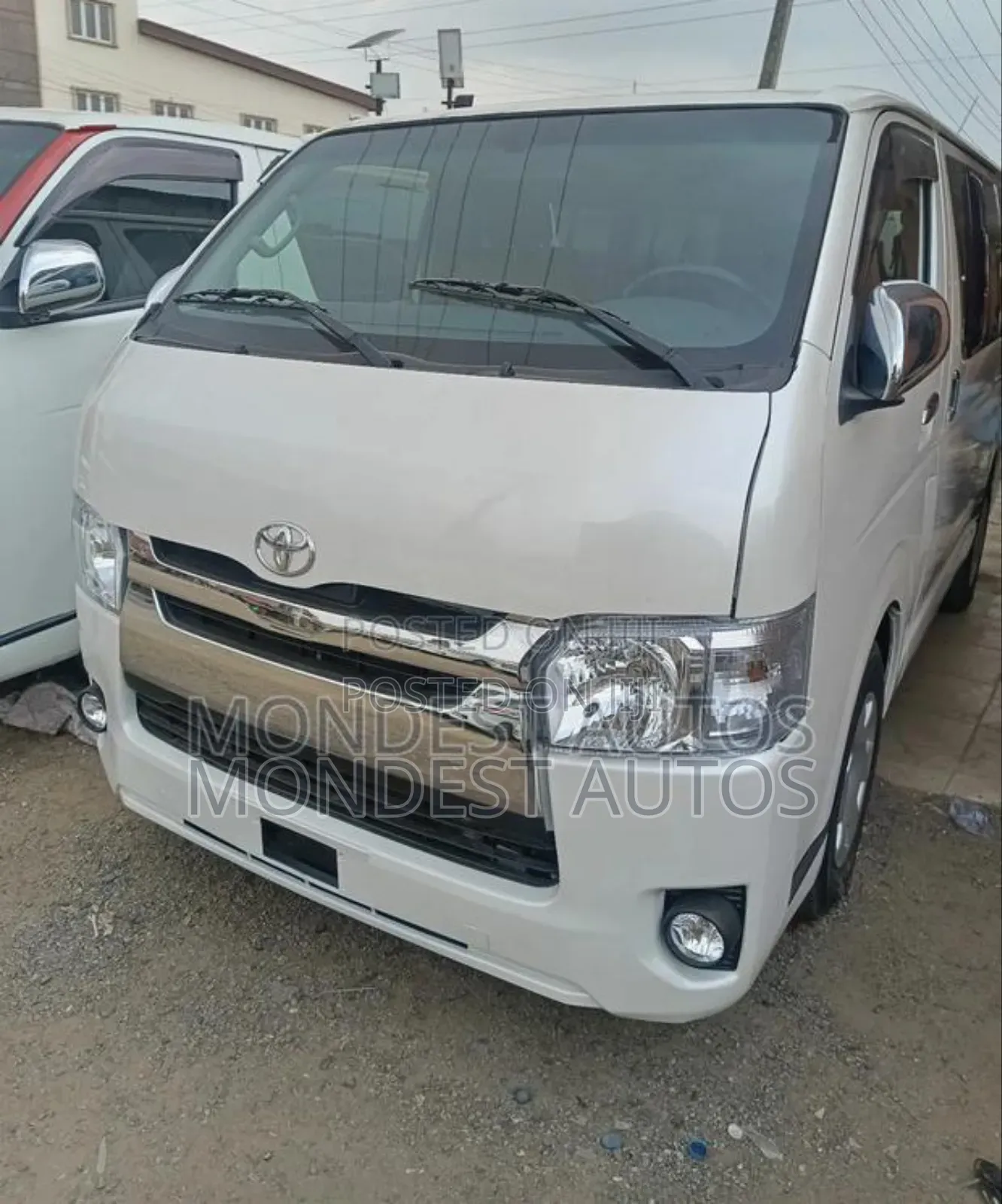 Toyota HiAce 2014 White