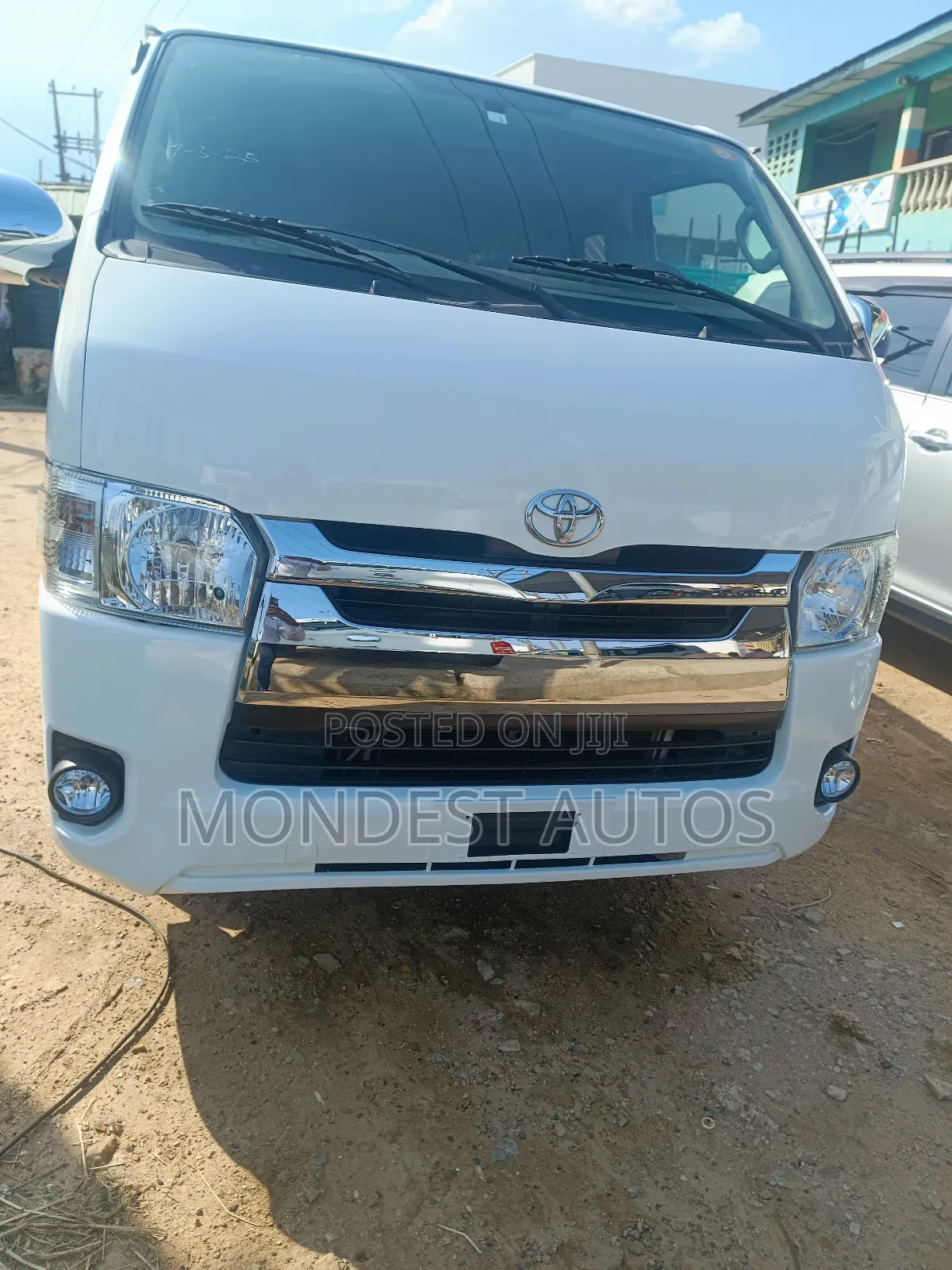 Toyota Grand HiAce 2013 White