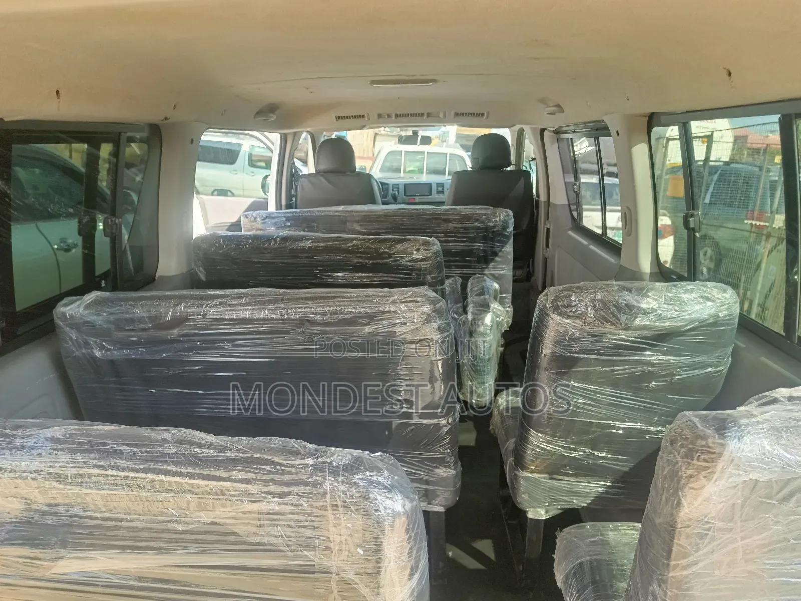 Toyota Grand HiAce 2013 White