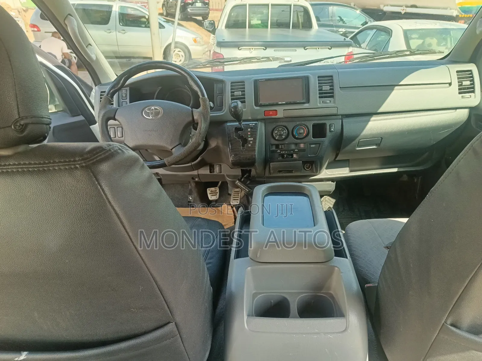 Toyota Grand HiAce 2013 White