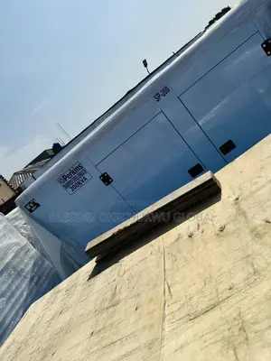 200kva Perkins Soundproof Generator 100%Copper