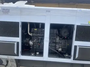 Original England Perkins Soundproof Diesel Generator 500kva