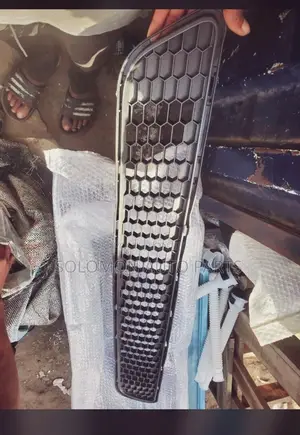 Down Bumper Grill Sienna 2012