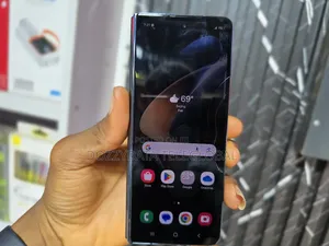 Samsung Galaxy Z Fold 4 Followcome Outer Screen