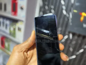 Samsung Galaxy Z Fold 4 Followcome Outer Screen