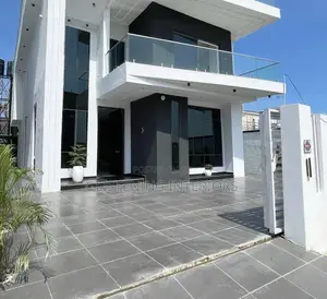 Frameless Balcony Plain 10mm Tempered Glass