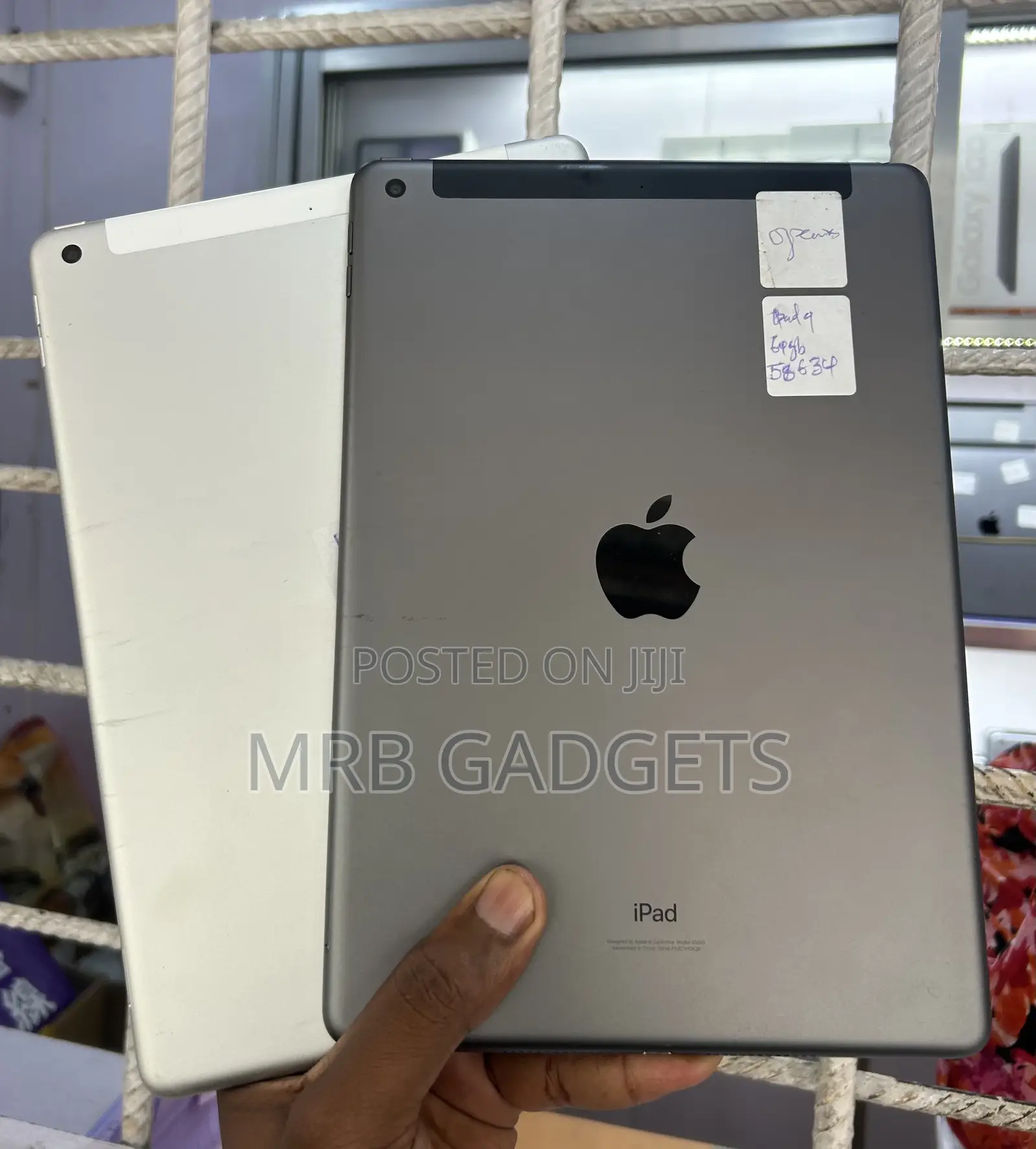 Apple iPad 10.2 (2021) 64 GB Gray