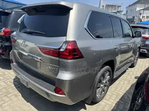 Lexus LX 570 AWD 2018 Gray