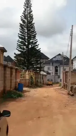11bdrm Duplex in Benin City for sale