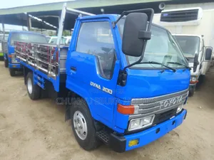 Toyota Dyna 200