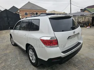 Toyota Highlander Limited 3.5l 4WD 2013 White