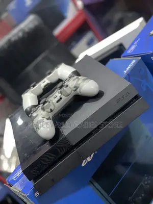 Ps4 Console With 2 Pads Plus 12 Games