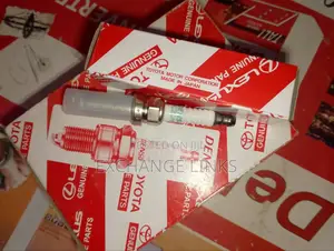 Genuine Denso Sparkplugs Sc20hr11