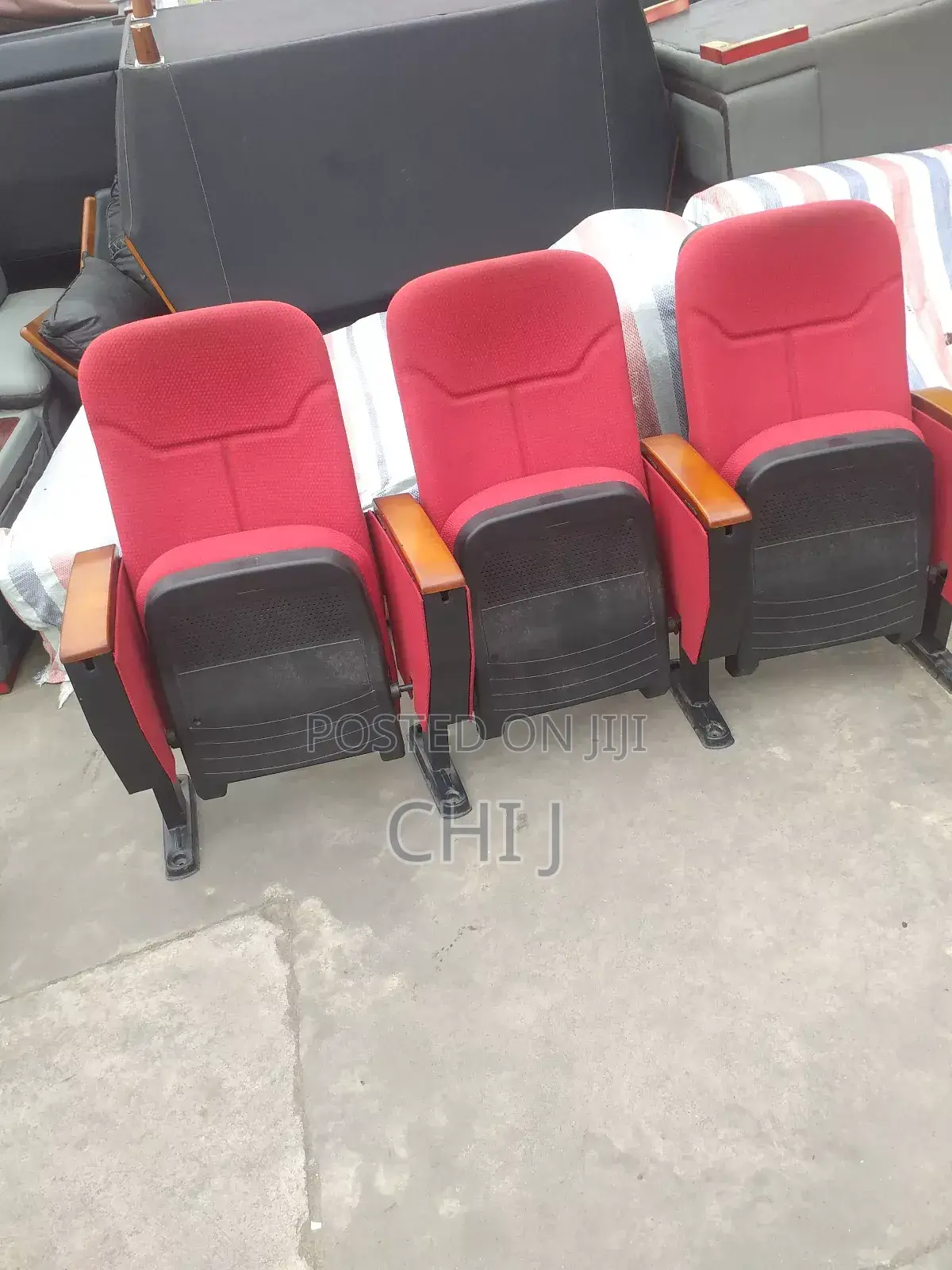 Uk Standard Chair