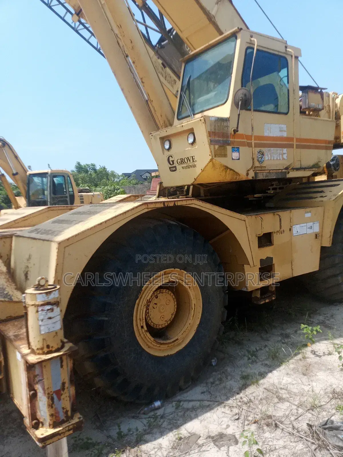 35tons 4by4 Caterpillar Crane
