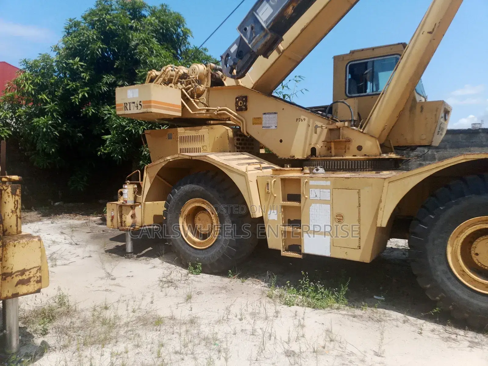 35tons 4by4 Caterpillar Crane