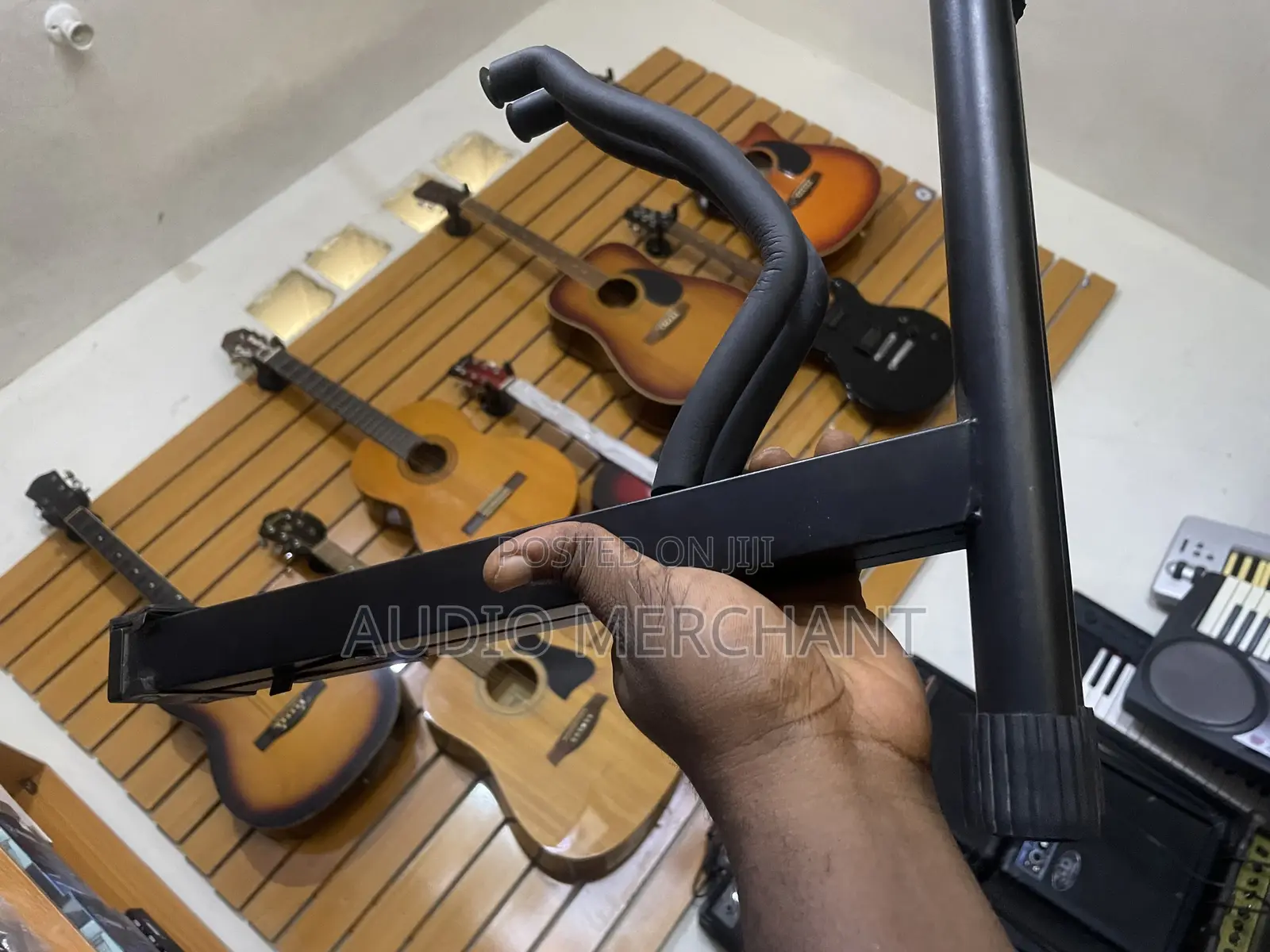 Guitar Stand