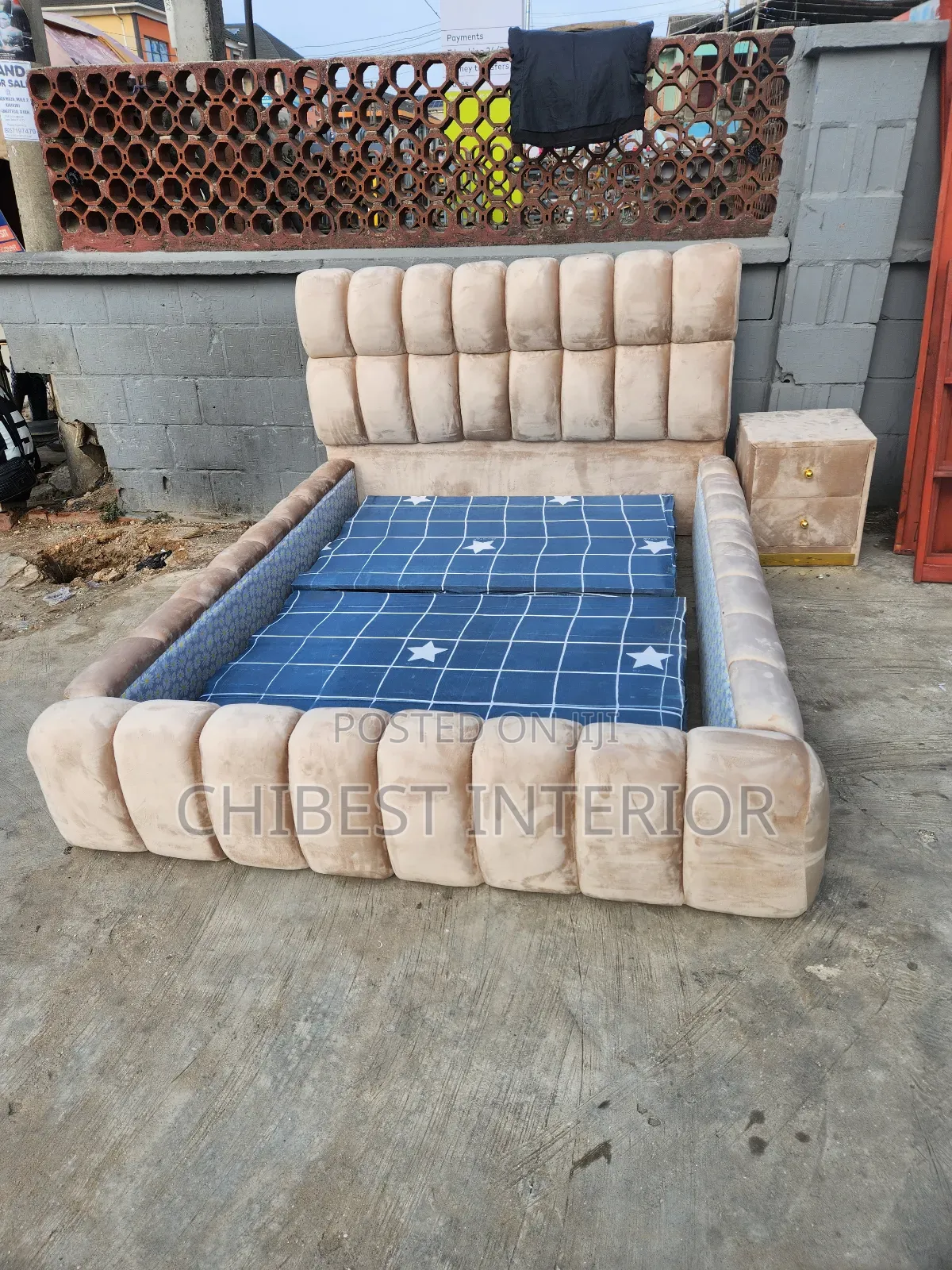 Padded 4.5by6 Bubble Bed.