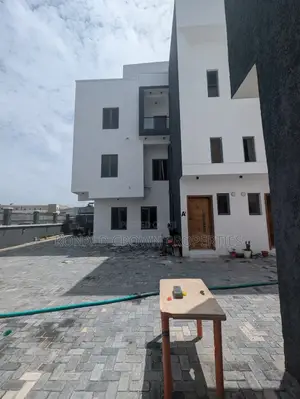 4bdrm Duplex in Lekki Phase 1 for sale