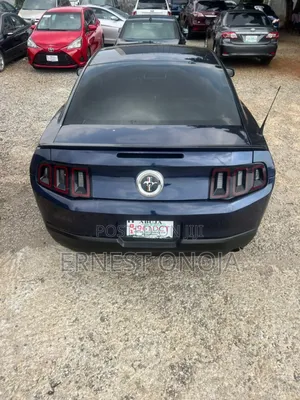 Ford Mustang GT Premium 2010 Blue