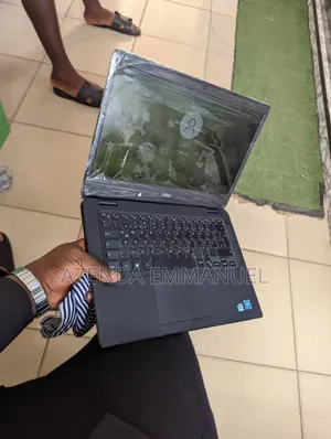 Photo - Laptop Dell Wyse 5470 4GB Intel Celeron SSD 256GB