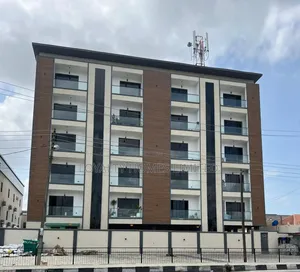 3bdrm Maisonette in Off Freedom Way, Lekki for rent