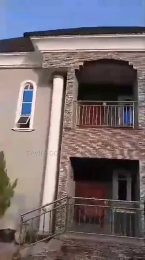 Furnished 8bdrm Duplex in Benin City for sale