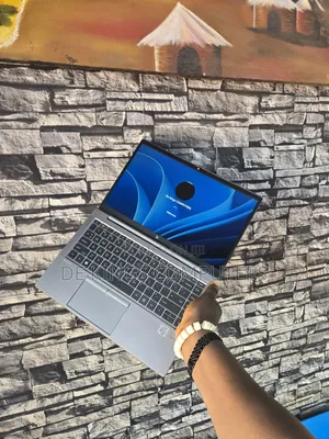 Laptop HP ZBook Firefly 14 G7 16GB Intel Core i5 SSD 256GB