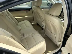 Lexus ES 2013 Black
