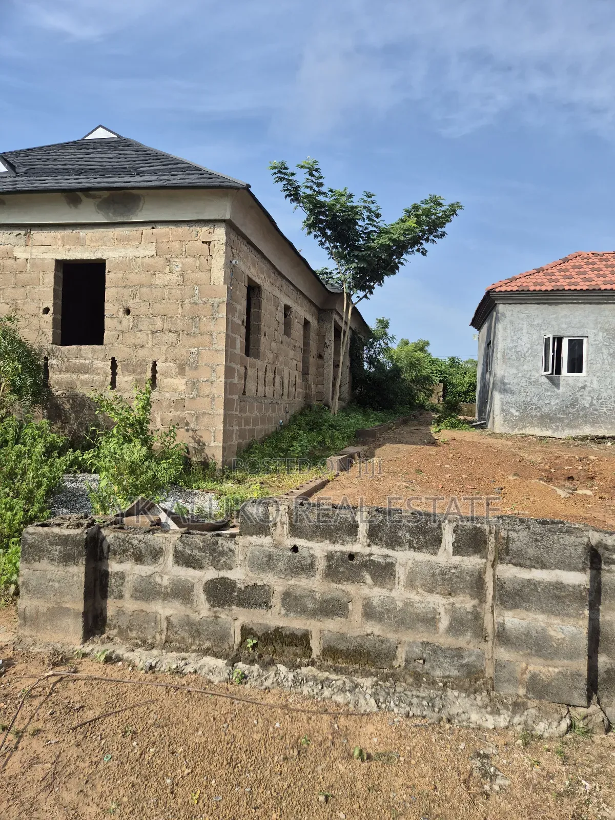 3bdrm Bungalow In Equity Estate Along For Sale